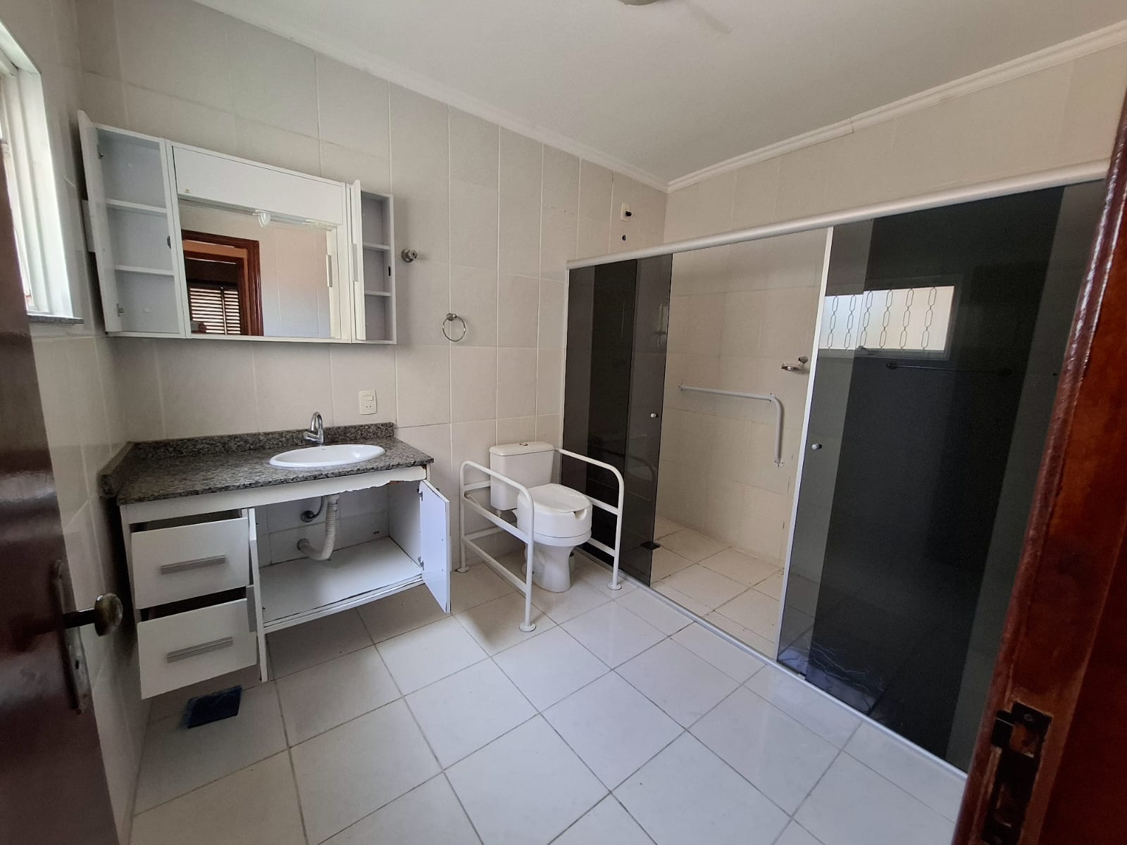 inbound8334476581217125379